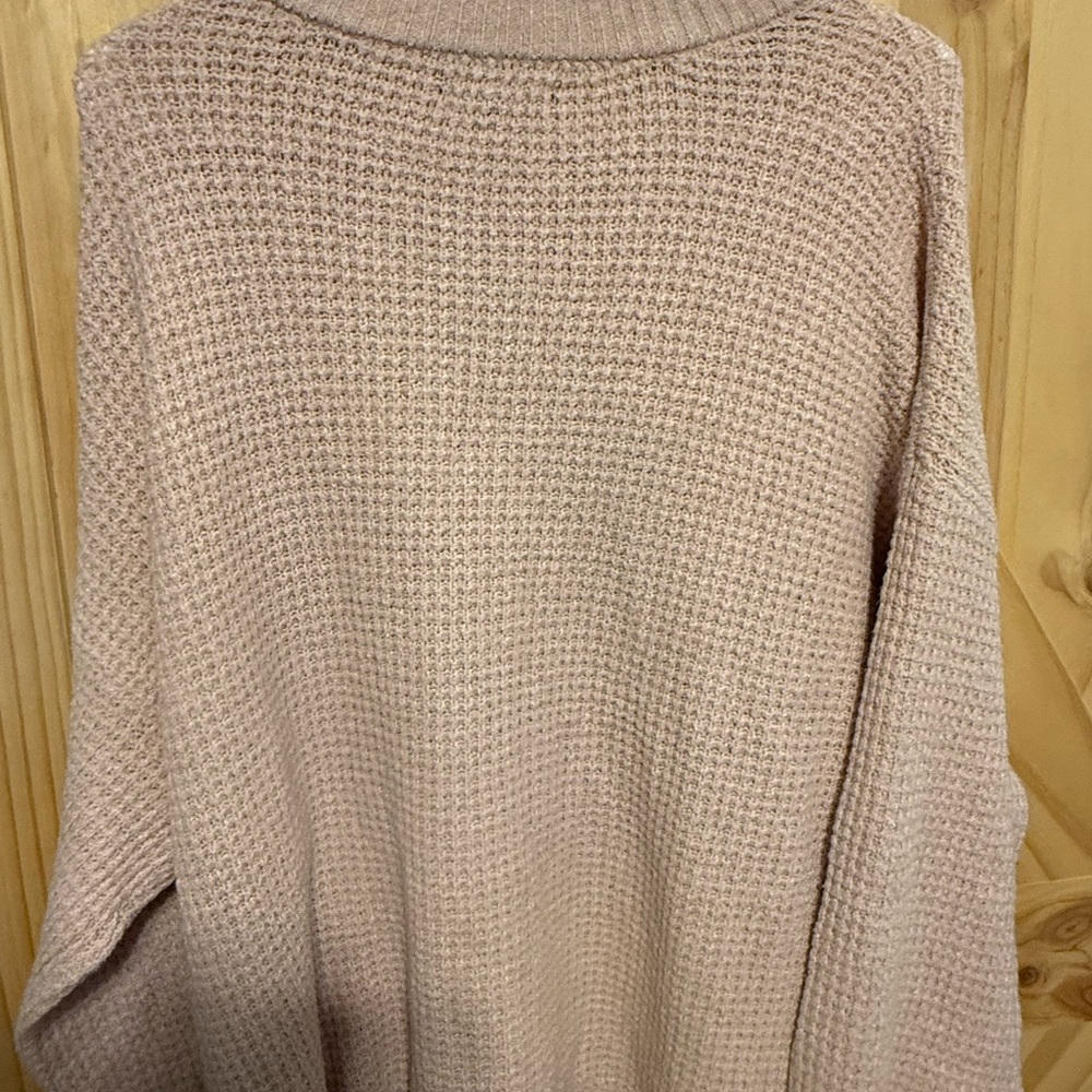 American Eagle Outfitters women’s Light Pink waffle Crewneck sweater - Picture 9 of 9